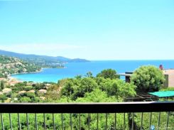 Le Lavandou Tres joli studio avec magnifique vue mer panoramique