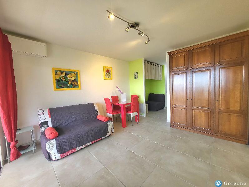 Photo n&deg;7 de :TRES JOLI STUDIO AVEC MAGNIFIQUE VUE MER PANORAMIQUE