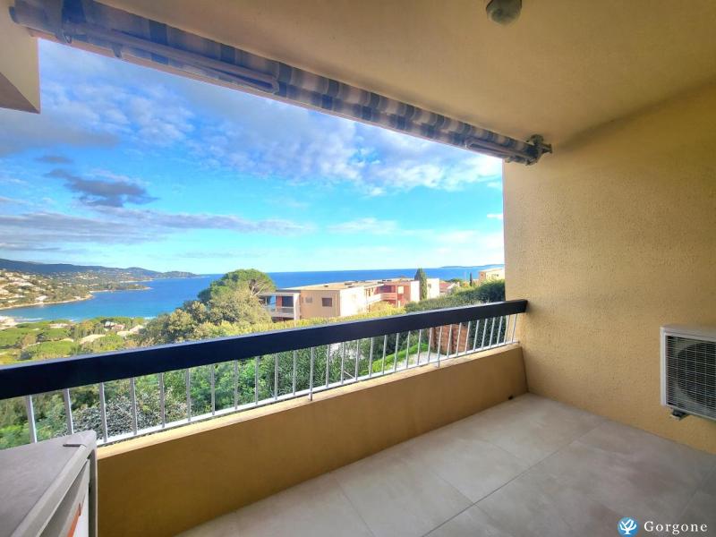 Photo n&deg;4 de :TRES JOLI STUDIO AVEC MAGNIFIQUE VUE MER PANORAMIQUE